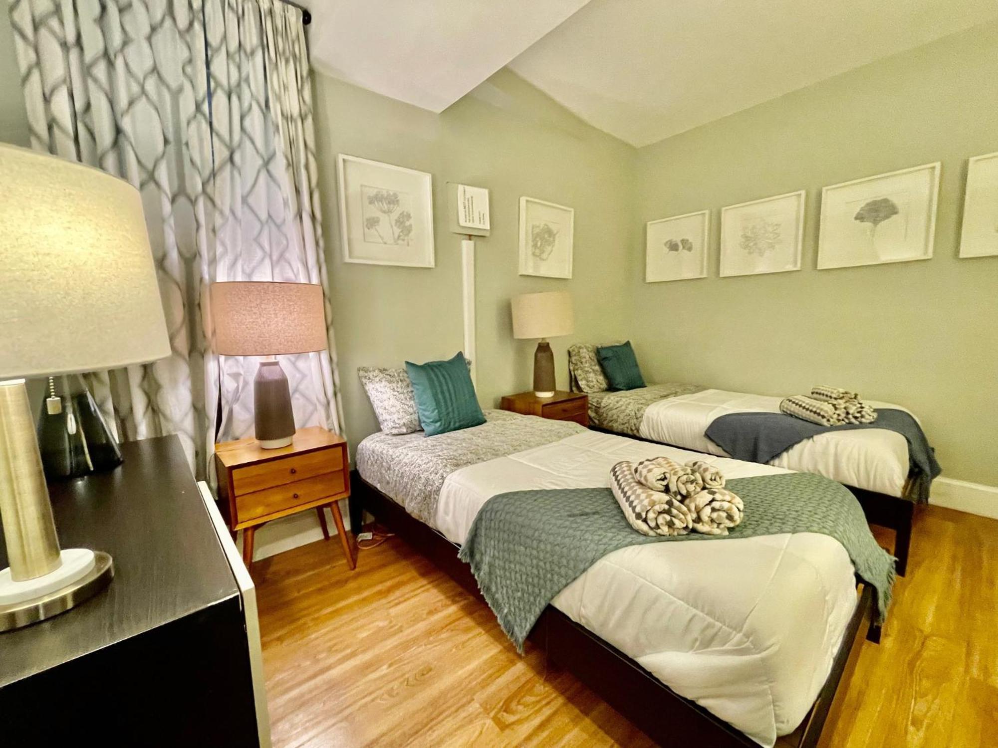 Beautiful 3Br 3Ba Duplex Parking Best Location Бостон Экстерьер фото